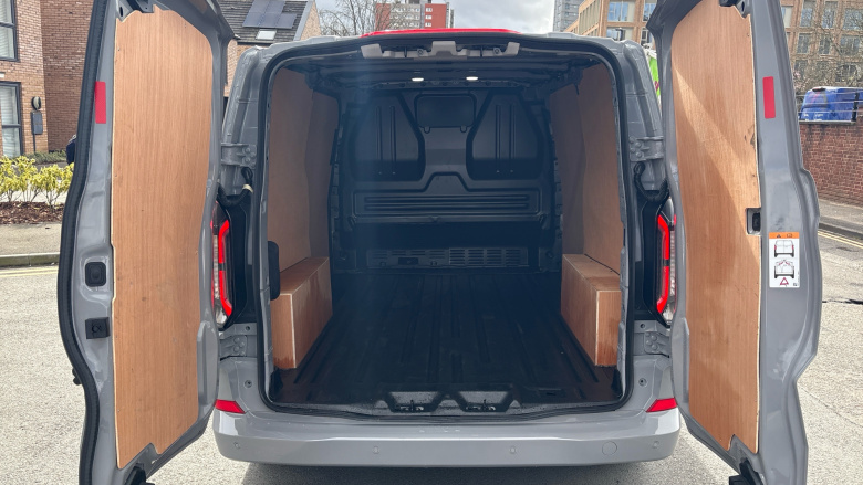 Ford Transit Custom E-320 L1 Rwd 100kW 65kWh H1 Van Limited Auto